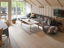 6 Person Holiday Home in Store Fuglede