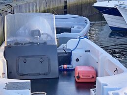 6 Person Holiday Home in Foldroyhamn