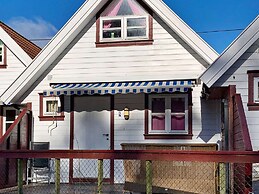 6 Person Holiday Home in Foldroyhamn