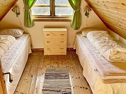 6 Person Holiday Home in Foldroyhamn