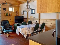 6 Person Holiday Home in Foldroyhamn