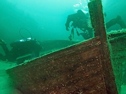 6 Person Holiday Home in Foldroyhamn