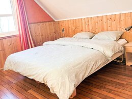 6 Person Holiday Home in Leikanger