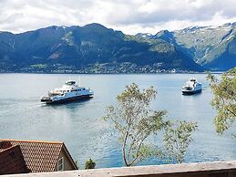 6 Person Holiday Home in Leikanger