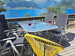 6 Person Holiday Home in Leikanger