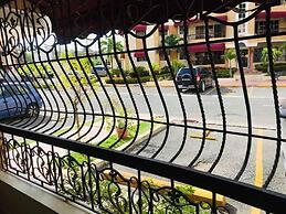 Total New!! Exclusive!! Apt At Paradise V .