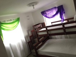 Total New!! Exclusive!! Apt At Paradise V .