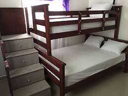 Total New!! Exclusive!! Apt At Paradise V .