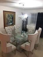 Total New!! Exclusive!! Apt At Paradise V .