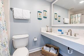 Luau II 6934 Flr9 Studio