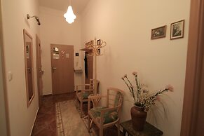 Apartment No. 4A I. P. Pavlova 32