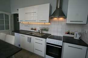 Apartment No. 4B I. P. Pavlova 32