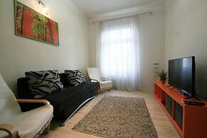 Apartment No. 21 I. P. Pavlova 34