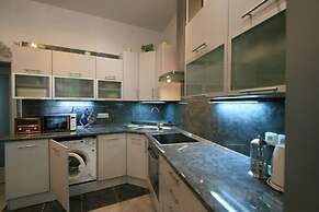 Apartment No. 21 I. P. Pavlova 34