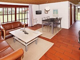 Charming Fjord Cottage-by Traum