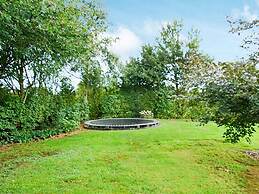 Whirlpool Cottage Oasis-by Traum