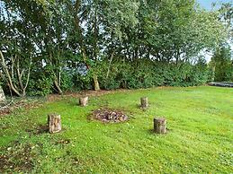 Whirlpool Cottage Oasis-by Traum