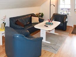 Seaside Serenity in Leirvik-by Traum