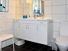 Seaside Serenity in Leirvik-by Traum