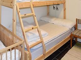 Seaside Serenity in Leirvik-by Traum