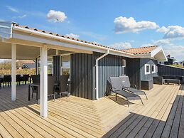 Mod Holiday Home in Jutland near Sea