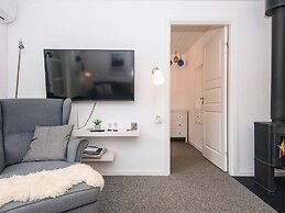 Seaside Fun Retreat-by Traum