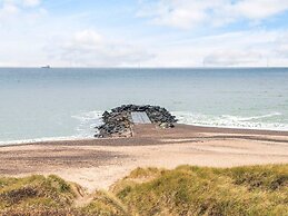 Seaside Fun Retreat-by Traum