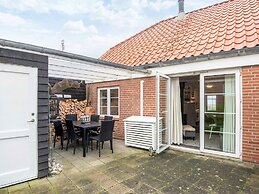 Seaside Fun Retreat-by Traum