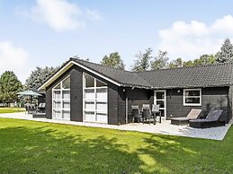 8 Person Holiday Home in Oksbøl