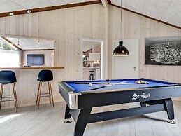 8 Person Holiday Home in Oksbol