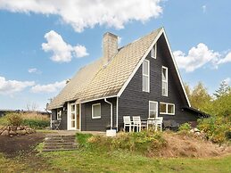 6 Person Holiday Home in Ebeltoft