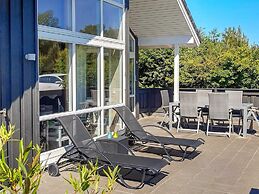6 Person Holiday Home in Humble