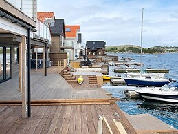 8 Person Holiday Home in Urangsvag