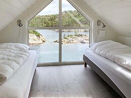 8 Person Holiday Home in Urangsvag