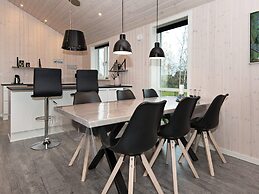 Modern Retreat by Skovmose-by Traum