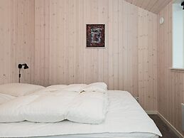 Modern Retreat by Skovmose-by Traum