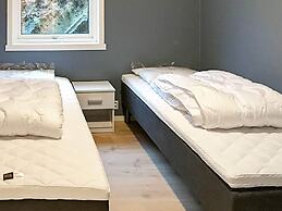 8 Person Holiday Home in Urangsvag