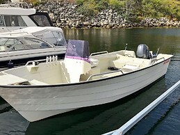 8 Person Holiday Home in Urangsvag