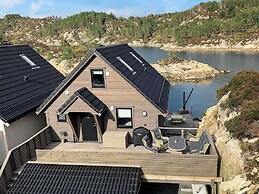 8 Person Holiday Home in Urangsvag