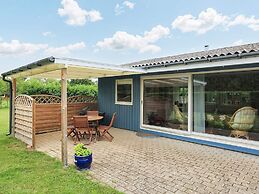 6 Person Holiday Home in Rodby