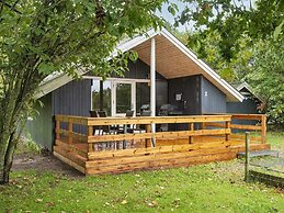 Scenic Fjord Retreat-by Traum