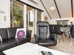 Scenic Fjord Retreat-by Traum