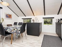 Scenic Fjord Retreat-by Traum