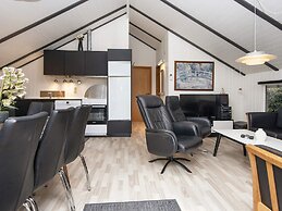 Scenic Fjord Retreat-by Traum