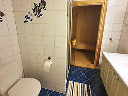 2 Person Holiday Home in Aheim