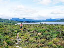 2 Person Holiday Home in Aheim