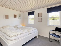 Tranquil Retreat in Hou Oasis-by Traum