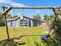 Tranquil Retreat in Hou Oasis-by Traum