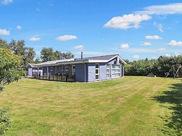 Tranquil Retreat in Hou Oasis-by Traum