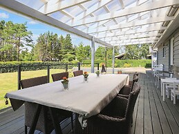 Tranquil Retreat in Hou Oasis-by Traum